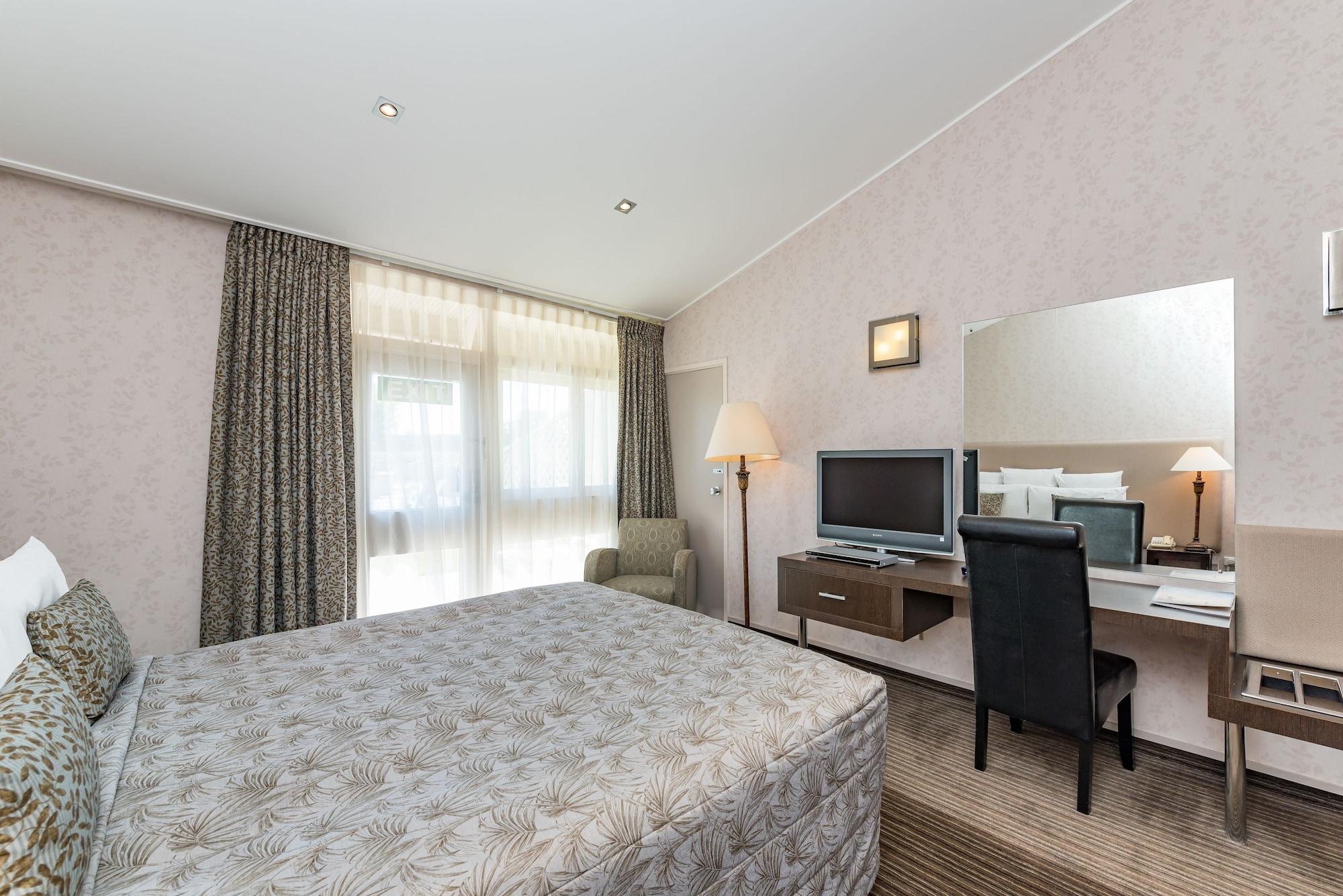 Отель Copthorne Solway Park, Wairarapa Мастертон Экстерьер фото