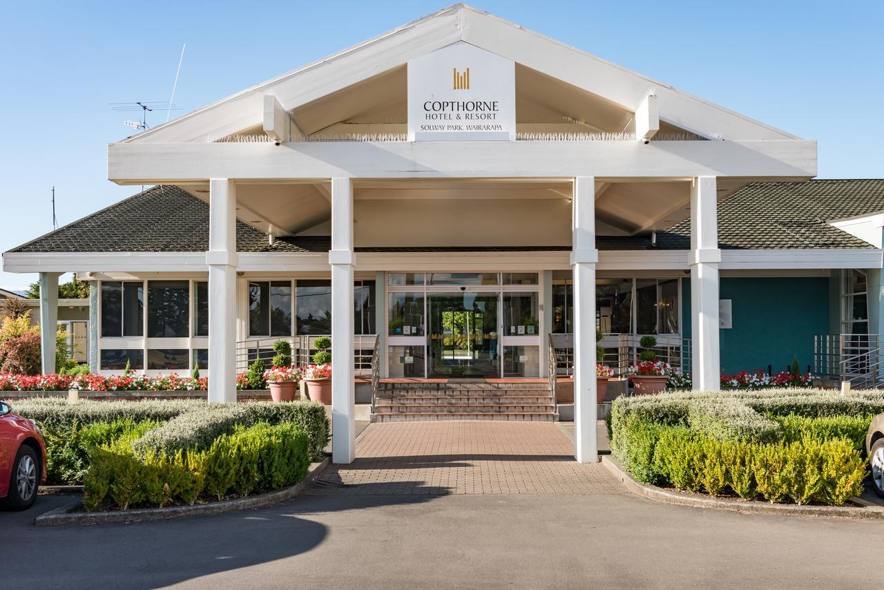Отель Copthorne Solway Park, Wairarapa Мастертон Экстерьер фото