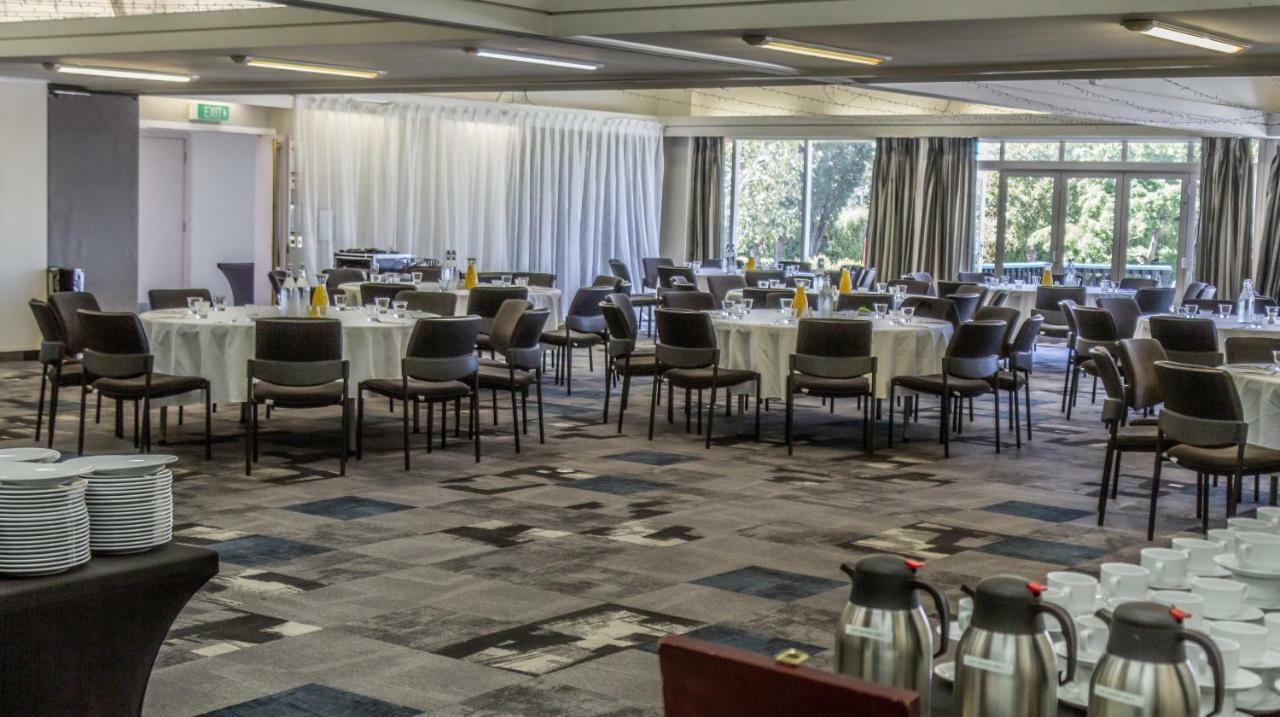 Отель Copthorne Solway Park, Wairarapa Мастертон Экстерьер фото